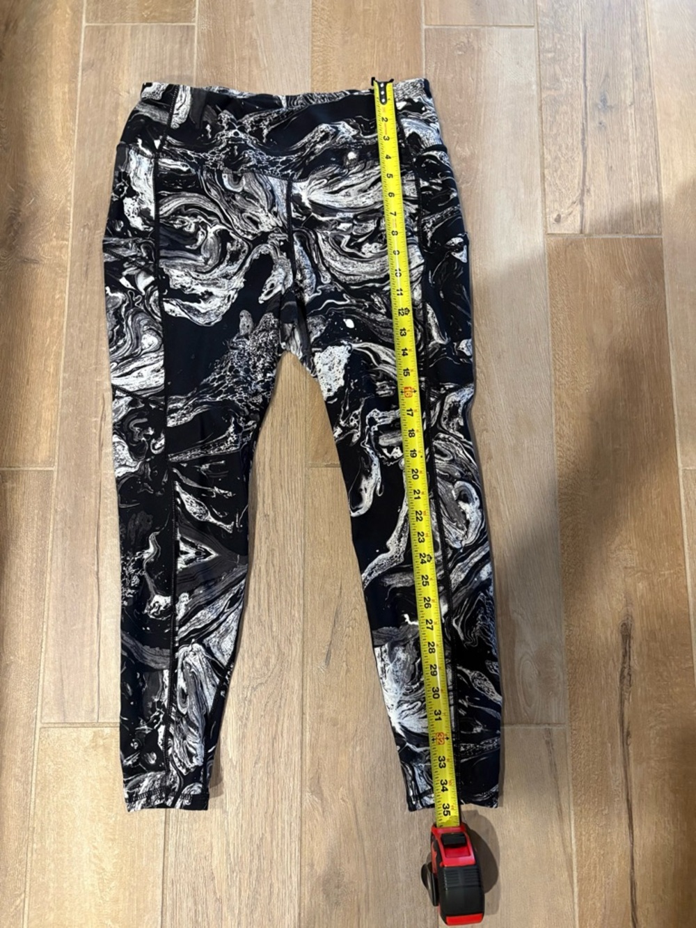 Torrid Black&White Marble Active Leggings 4”Waistband 4/Tummy Control,W/Pockets - Picture 4 of 7